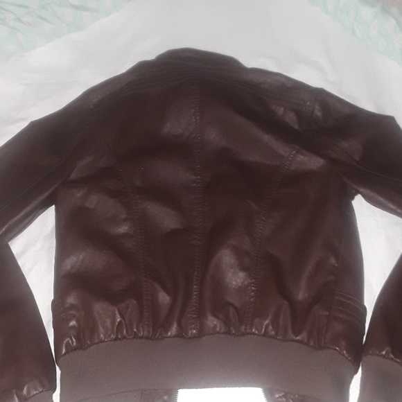 Leather jacket - Picture 2 of 2